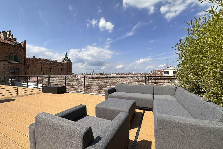 Venice_Fortuny_Rooftop_Couch